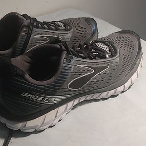 Men's Men's Brooks Ghost 9 Size 8